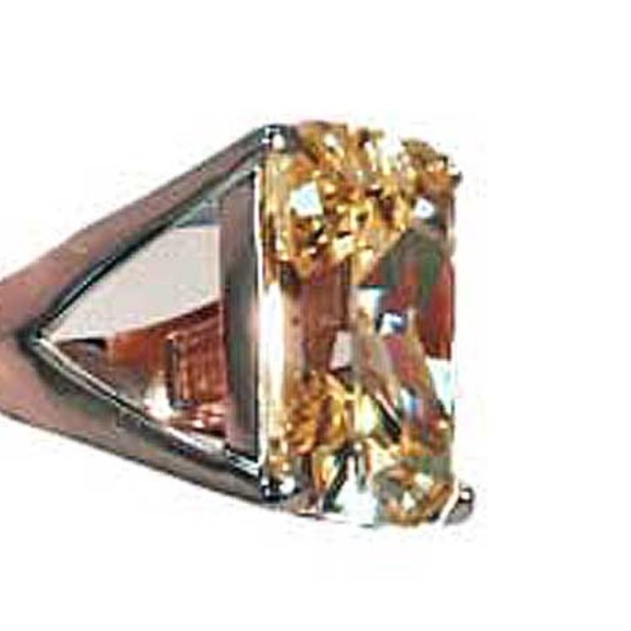 8 carat YELLOW CUBIC ZIRCONIA SOLITAIRE, STERLING SILVER, SIZE 6, HOLT RENFREW, - Picture 5 of 7